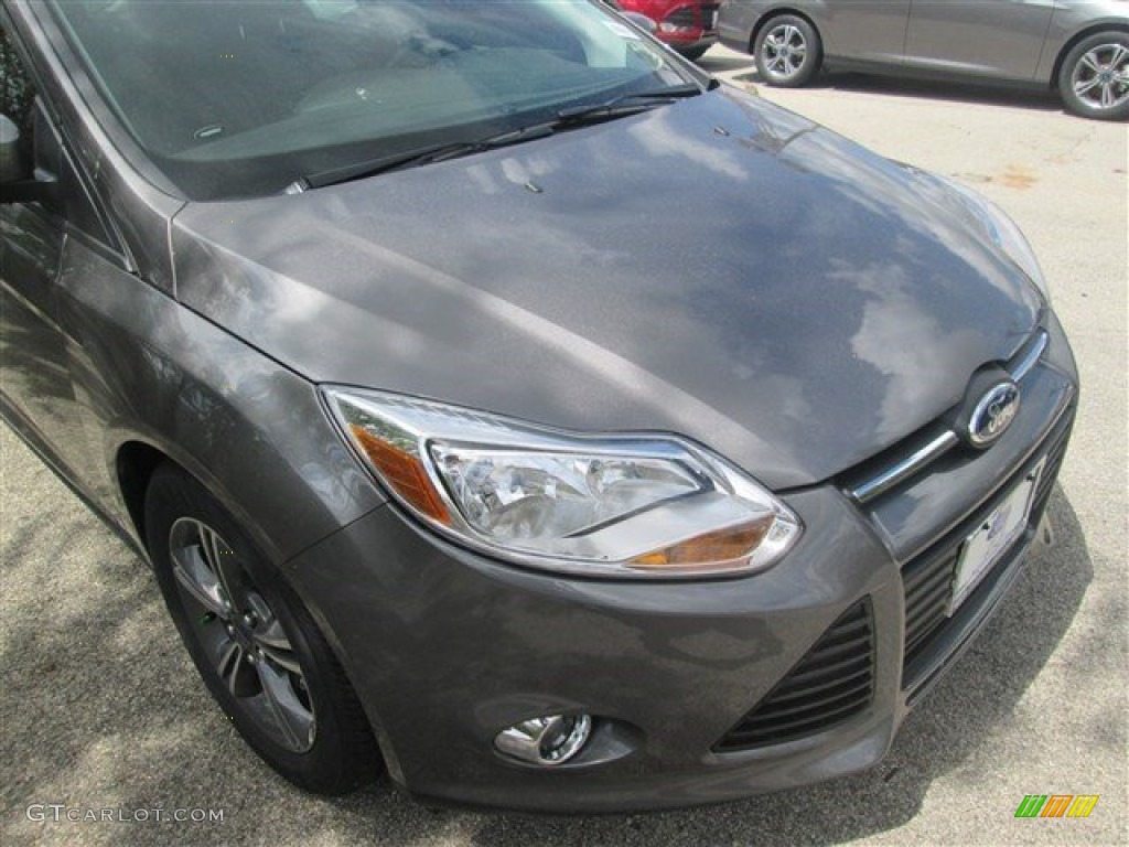 2014 Focus SE Hatchback - Sterling Gray / Charcoal Black photo #5