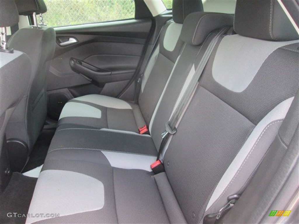 2014 Focus SE Hatchback - Sterling Gray / Charcoal Black photo #13