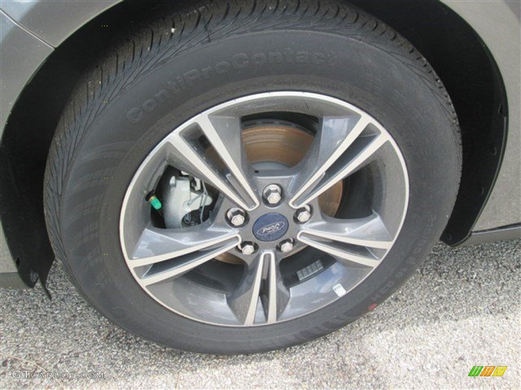 2014 Focus SE Sedan - Sterling Gray / Charcoal Black photo #3