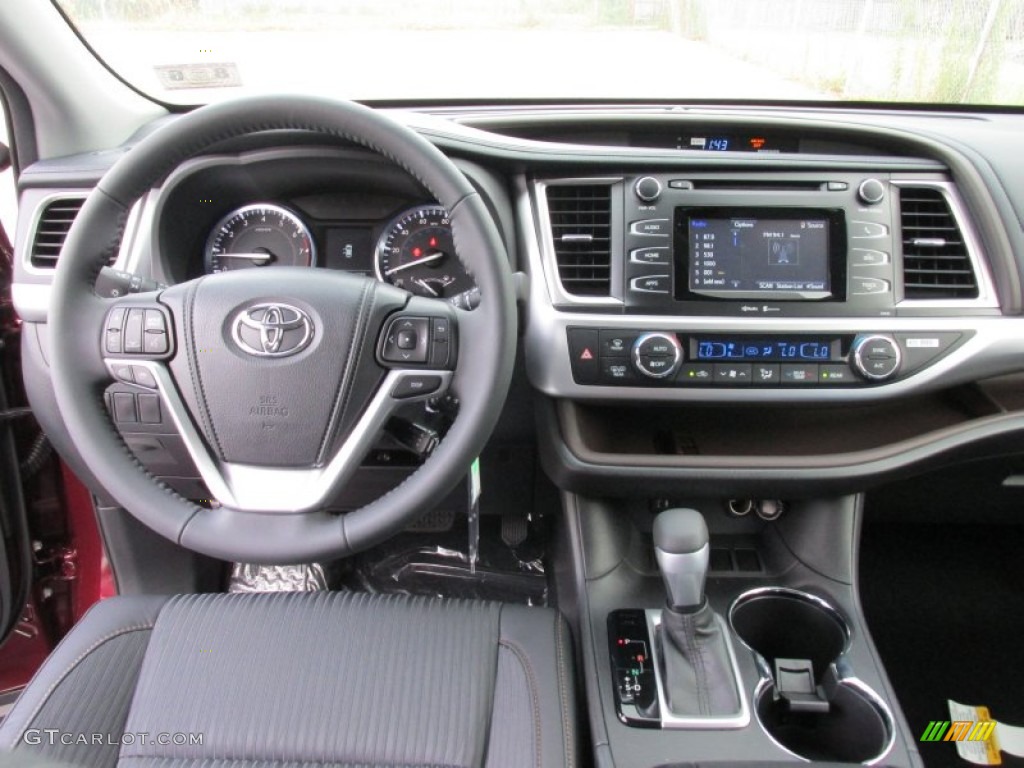2015 Toyota Highlander LE Black Dashboard Photo #97371435