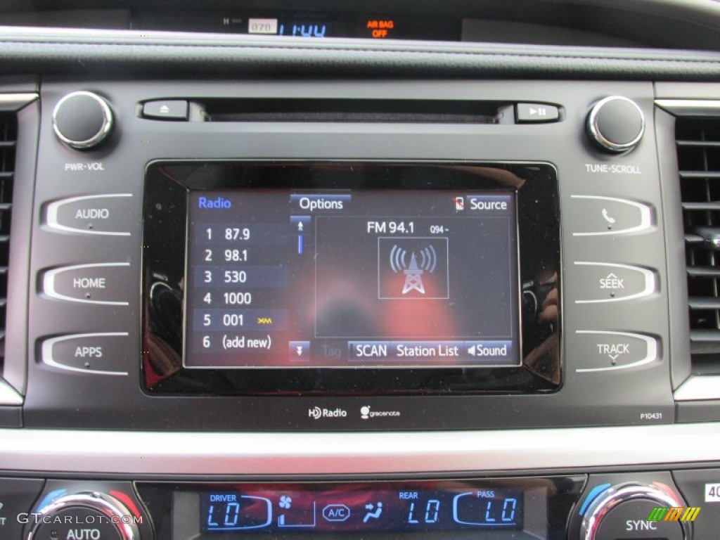 2015 Toyota Highlander LE Controls Photo #97371480