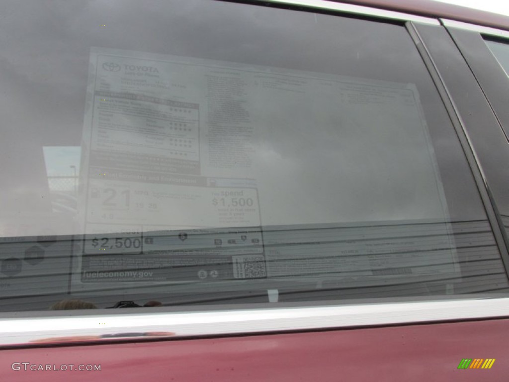 2015 Highlander LE - Ooh La La Rouge Mica / Black photo #36
