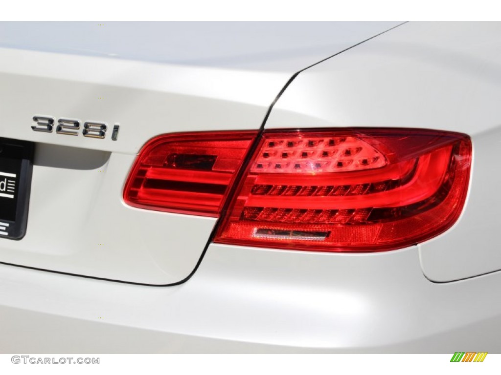 2011 3 Series 328i xDrive Coupe - Mineral White Metallic / Coral Red/Black Dakota Leather photo #23