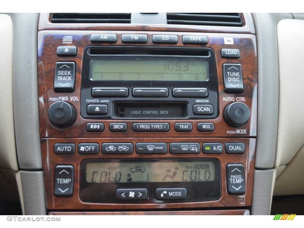 2002 Toyota Avalon XLS Controls Photo #97377195