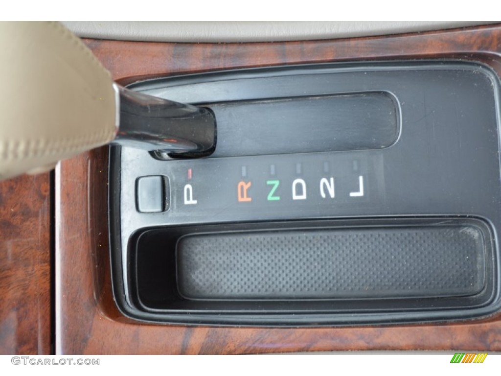 2002 Toyota Avalon XLS Transmission Photos