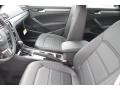 Black - Passat SE Sedan Photo No. 9