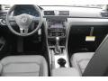 Black - Passat SE Sedan Photo No. 26