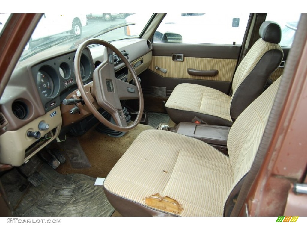 1984 Toyota Land Cruiser FJ60 Front Seat Photo #97386775