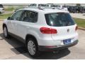 Pure White - Tiguan SE Photo No. 6