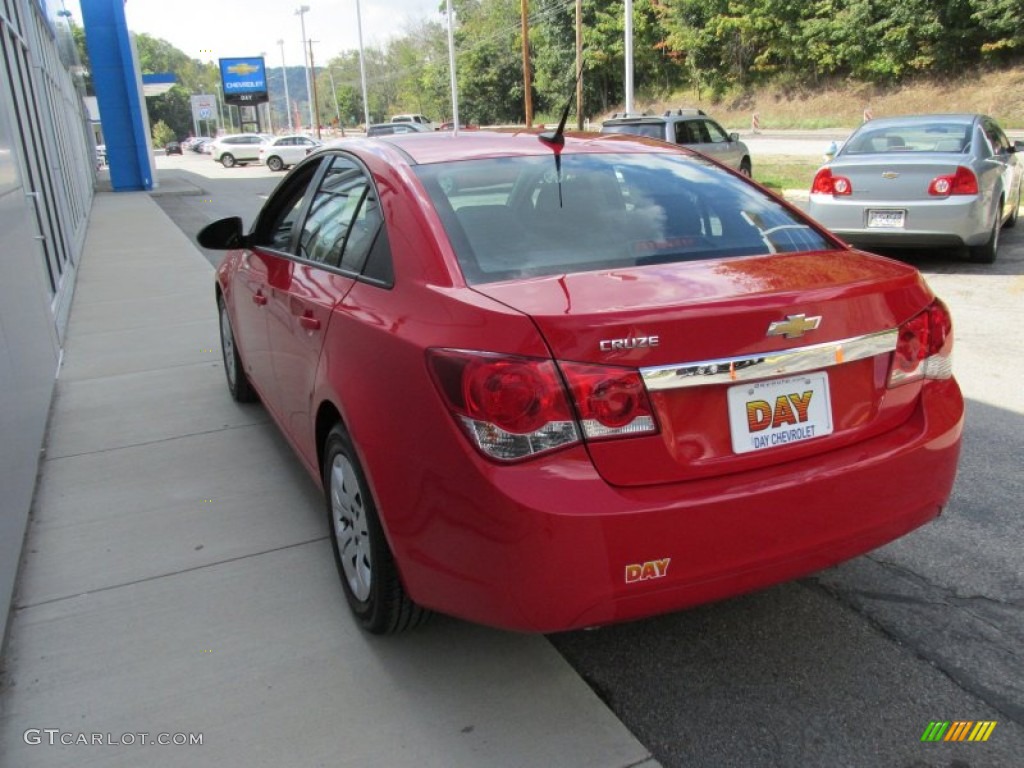 2014 Cruze LS - Red Hot / Jet Black/Medium Titanium photo #6