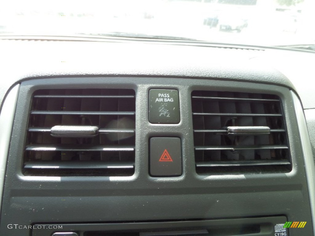2013 Versa 1.6 SV Sedan - Magnetic Gray / Charcoal photo #17