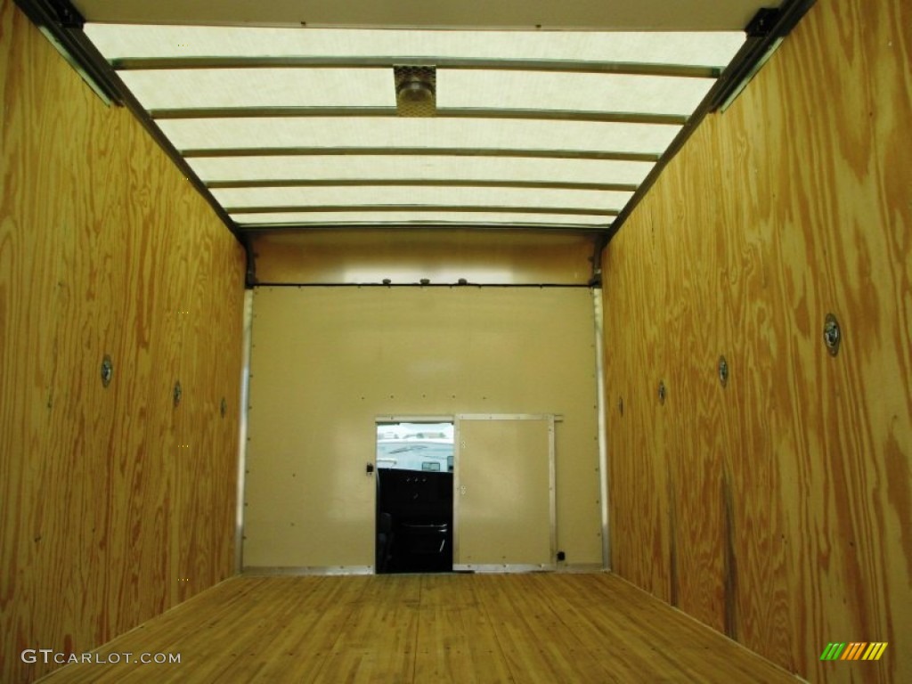 2014 Savana Cutaway 3500 Commercial Moving Truck - Summit White / Medium Pewter photo #14