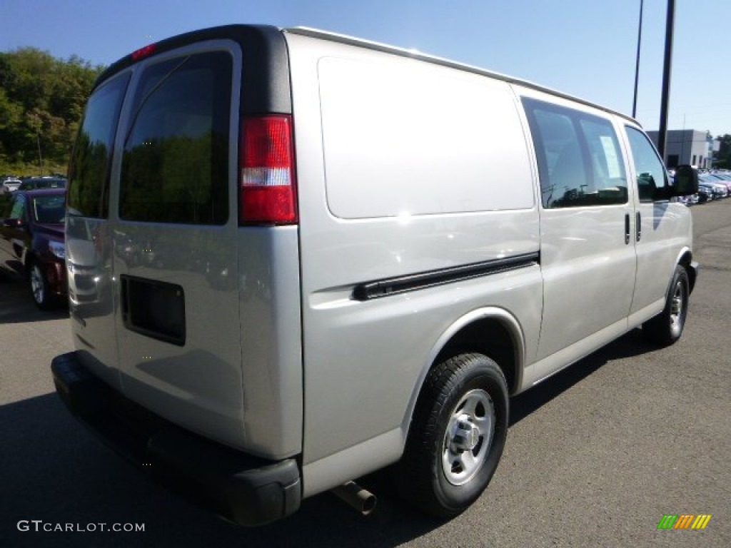 2007 Express 1500 Cargo Van - Graystone Metallic / Medium Pewter photo #4