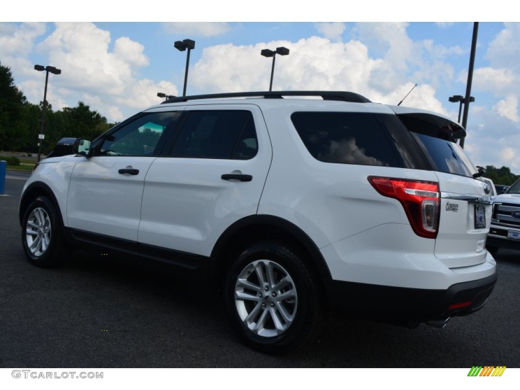 2015 Explorer FWD - Oxford White / Medium Light Stone photo #20