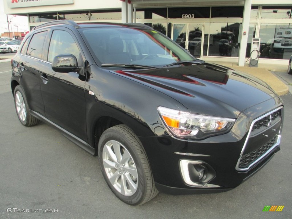 Labrador Black Mitsubishi Outlander Sport