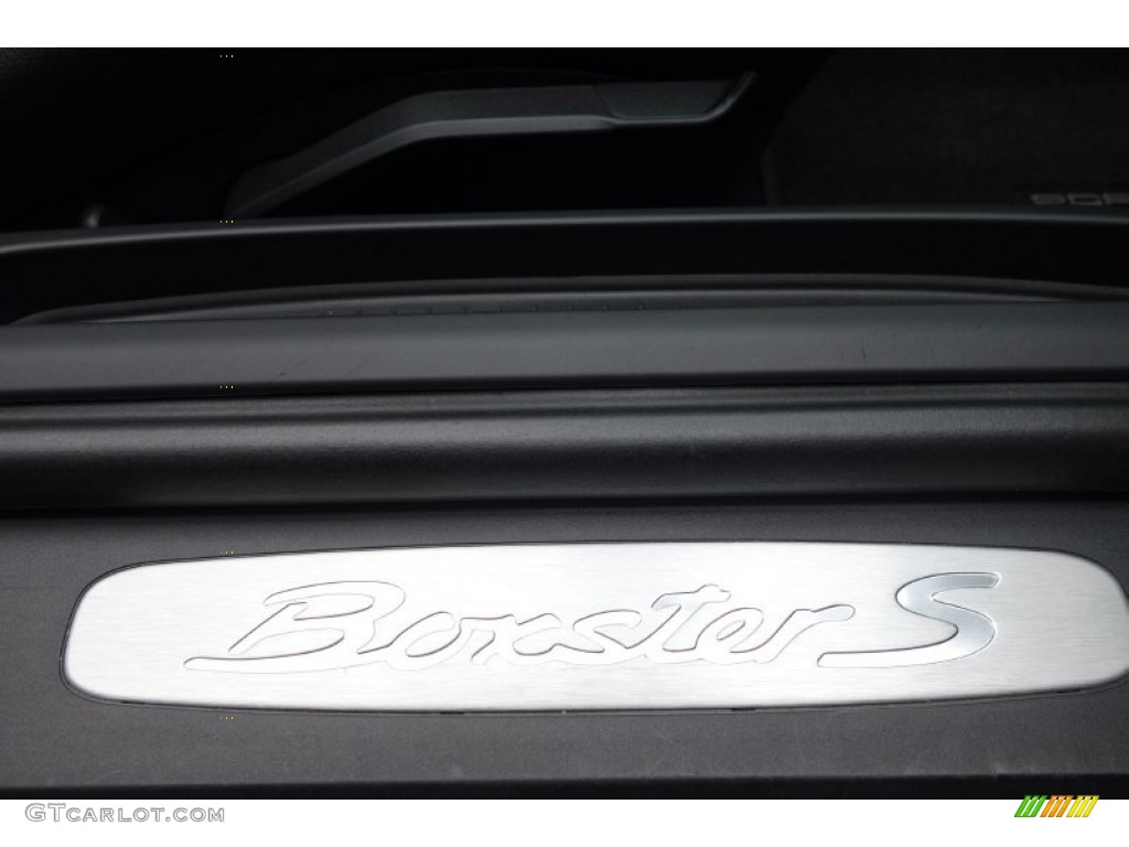 2013 Porsche Boxster S Marks and Logos Photos