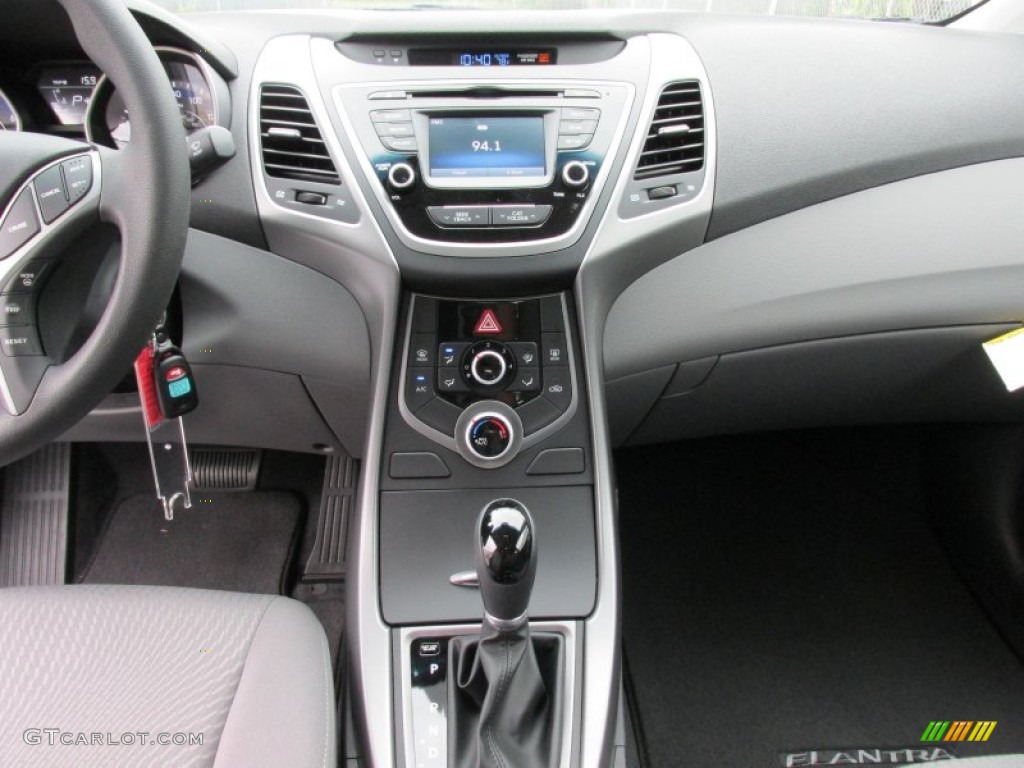 2015 Elantra SE Sedan - Shimmering Air Silver / Gray photo #25
