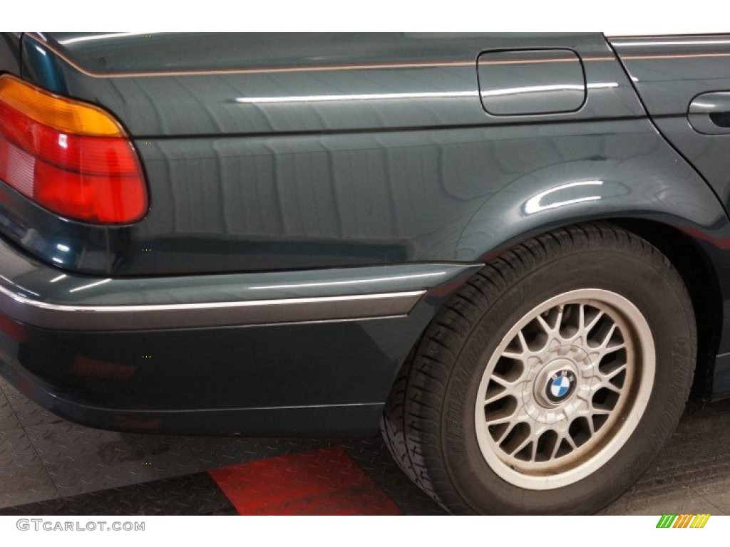 1997 5 Series 528i Sedan - Oxford Green Metallic / Sand Beige photo #40