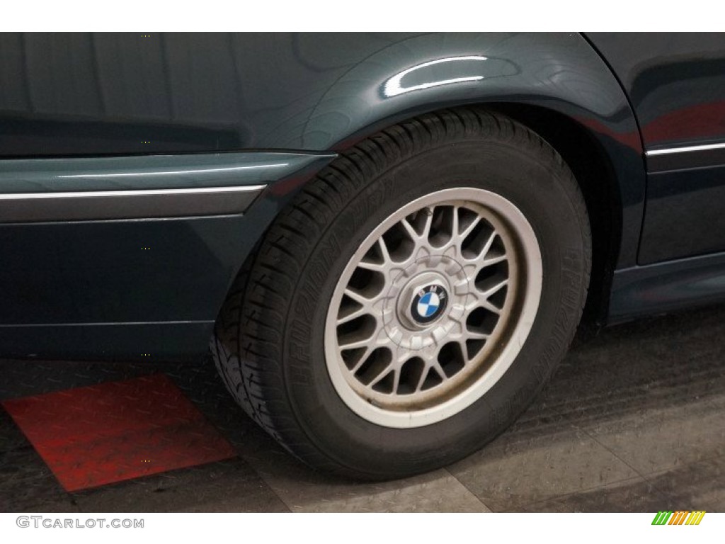 1997 5 Series 528i Sedan - Oxford Green Metallic / Sand Beige photo #41