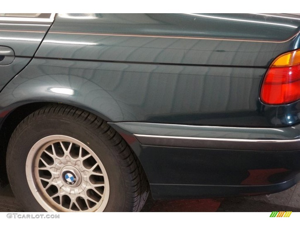 1997 5 Series 528i Sedan - Oxford Green Metallic / Sand Beige photo #45