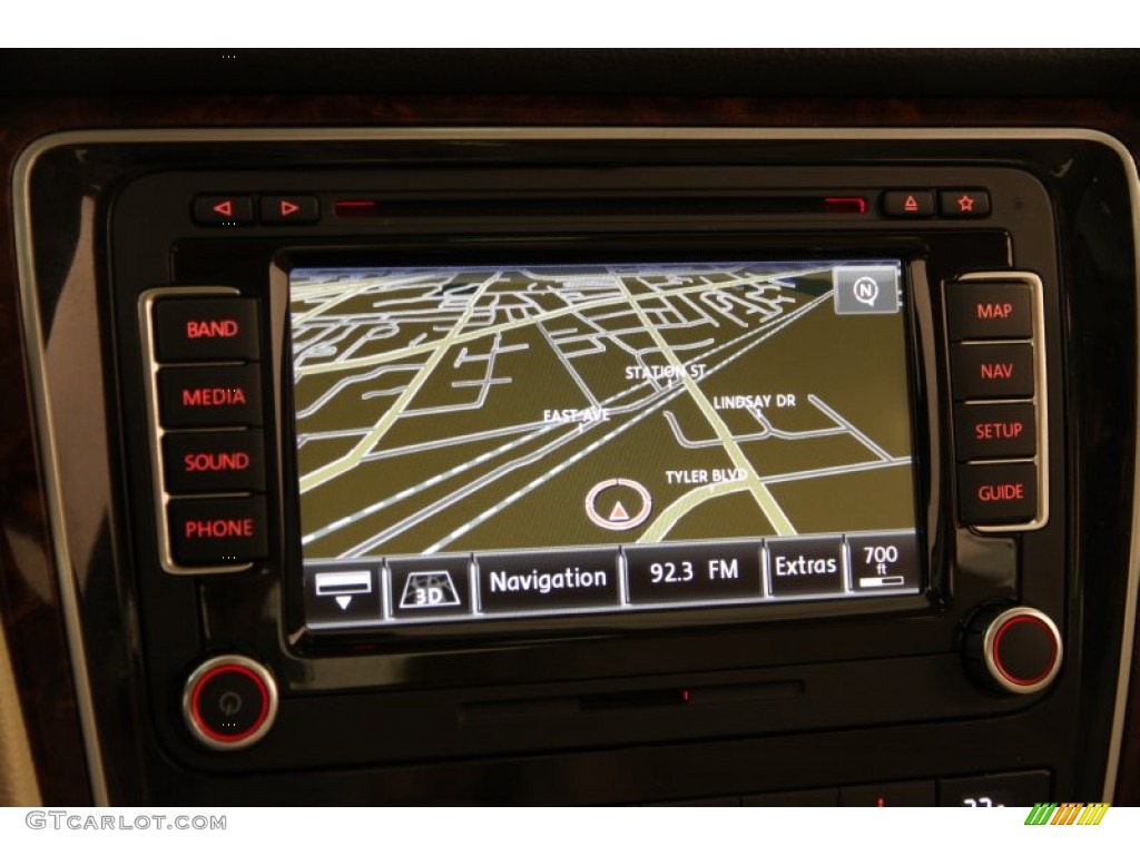 2012 Volkswagen Passat TDI SEL Navigation Photos