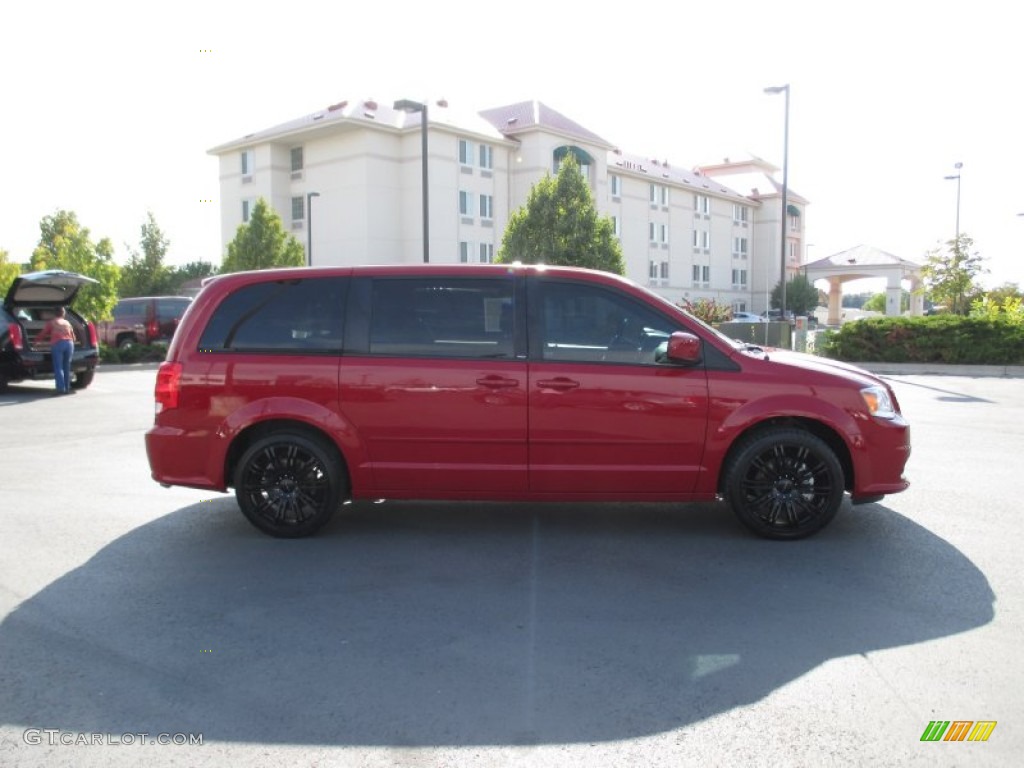 2013 Grand Caravan R/T - Redline 2 Coat Pearl / Black photo #7