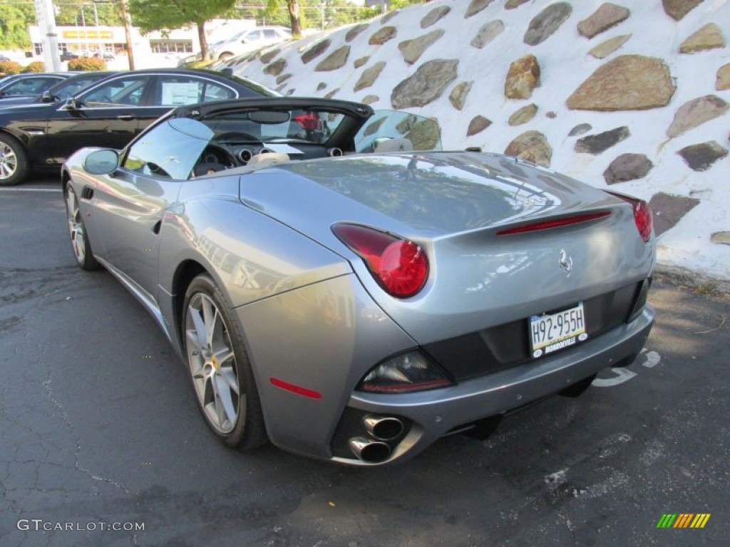 2010 California  - Grigio Silverstone (Dark Grey Metallic) / Charcoal photo #4