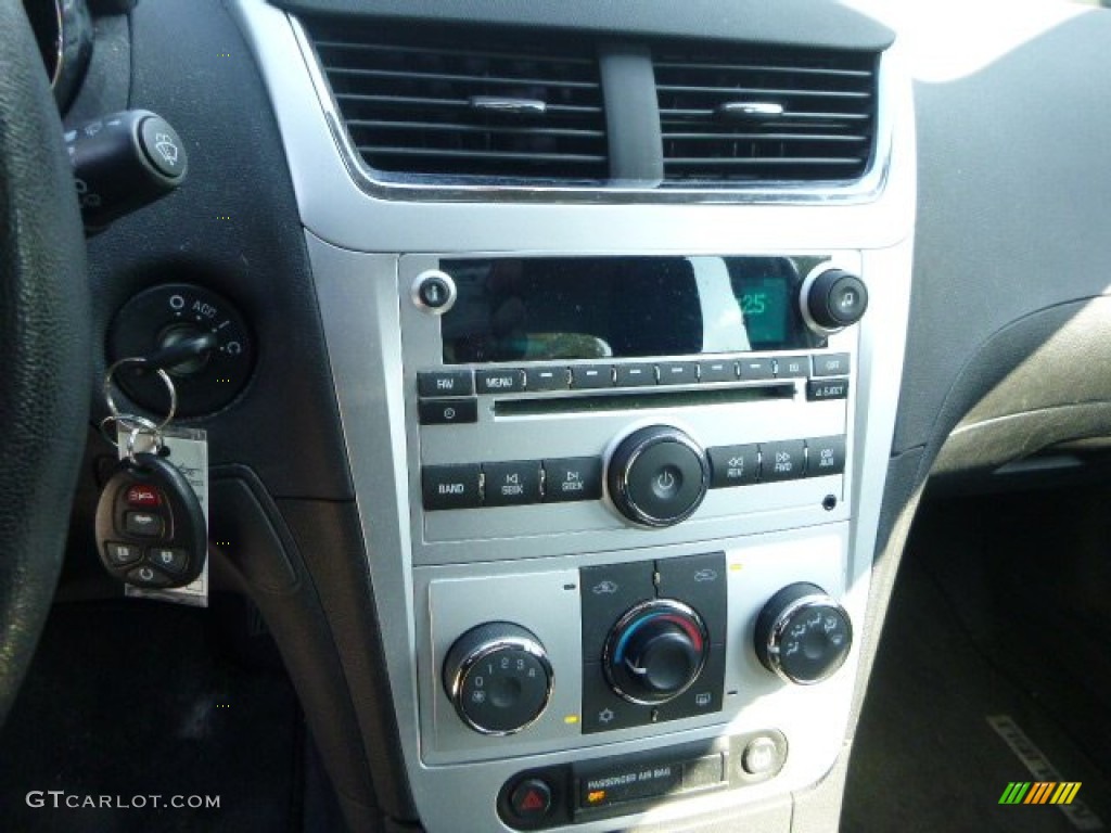 2008 Malibu LT Sedan - Silverstone Metallic / Ebony photo #3