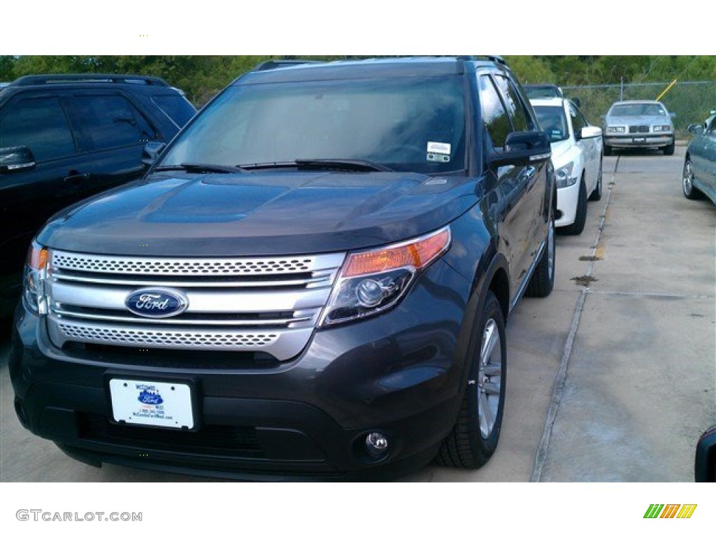 2015 Explorer XLT - Magnetic / Charcoal Black photo #1