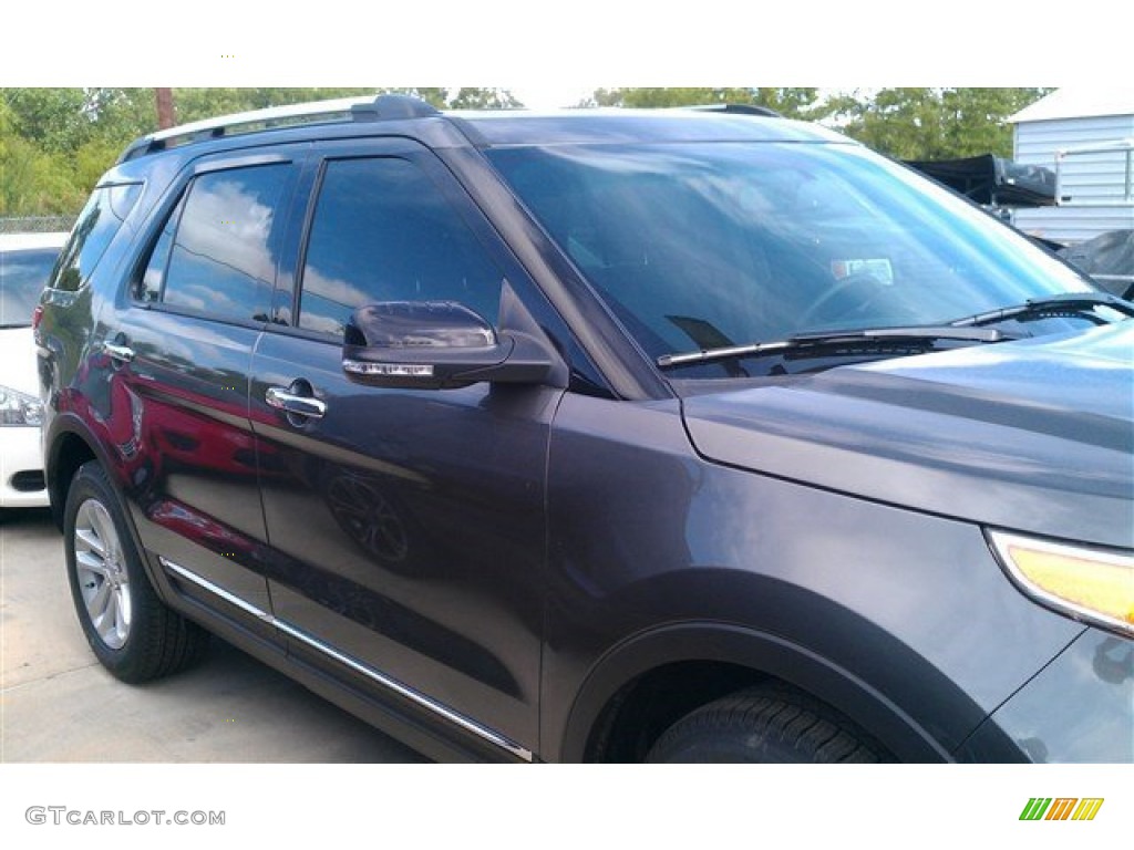 2015 Explorer XLT - Magnetic / Charcoal Black photo #4