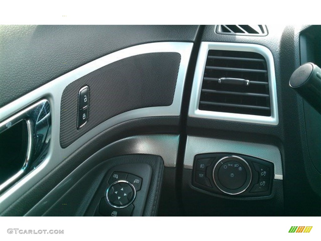 2015 Explorer XLT - Magnetic / Charcoal Black photo #22