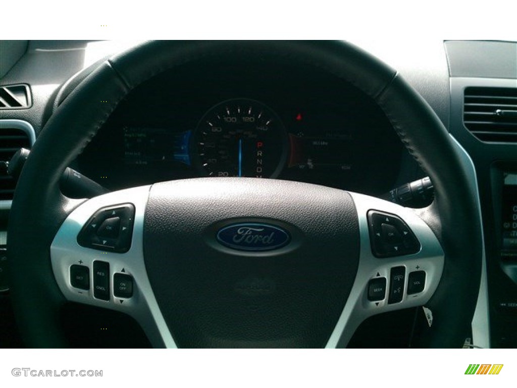 2015 Explorer XLT - Magnetic / Charcoal Black photo #23