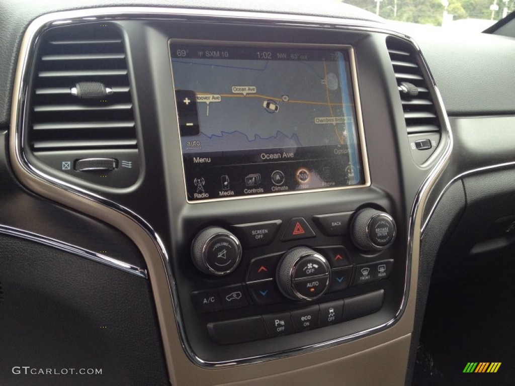 2015 Jeep Grand Cherokee Limited 4x4 Controls Photo #97444657