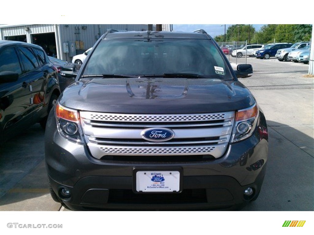 2015 Explorer XLT - Magnetic / Charcoal Black photo #4