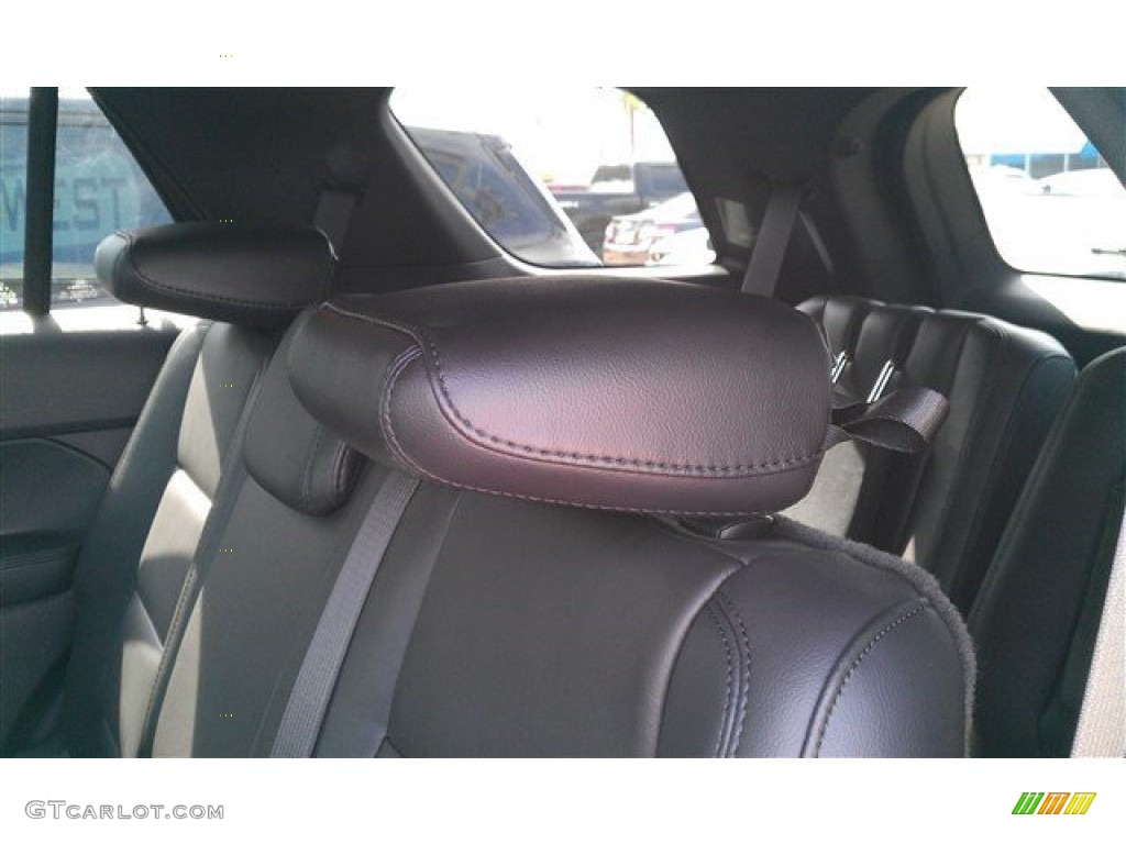 2015 Explorer XLT - Magnetic / Charcoal Black photo #12