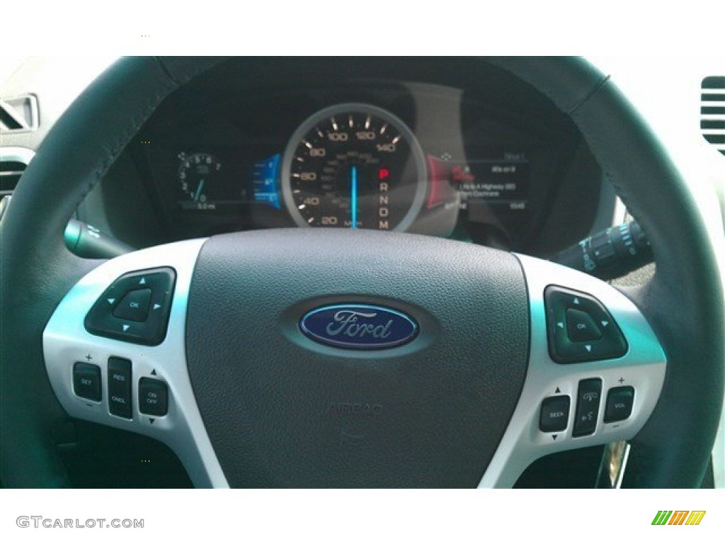 2015 Explorer XLT - Magnetic / Charcoal Black photo #20