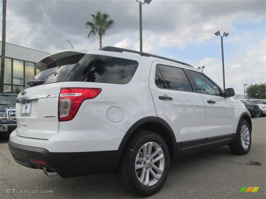 2015 Explorer FWD - Oxford White / Medium Light Stone photo #11