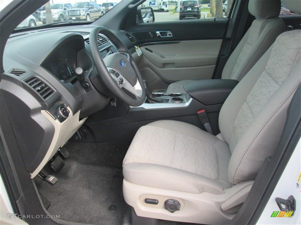 2015 Explorer FWD - Oxford White / Medium Light Stone photo #22