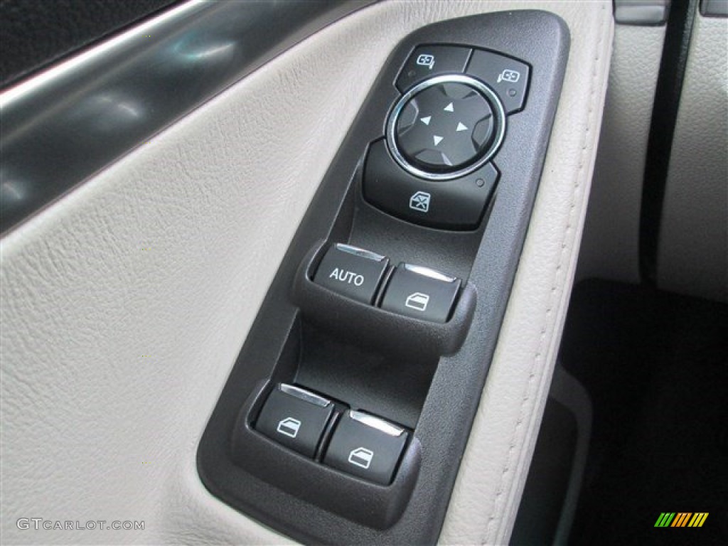 2015 Explorer FWD - Oxford White / Medium Light Stone photo #25