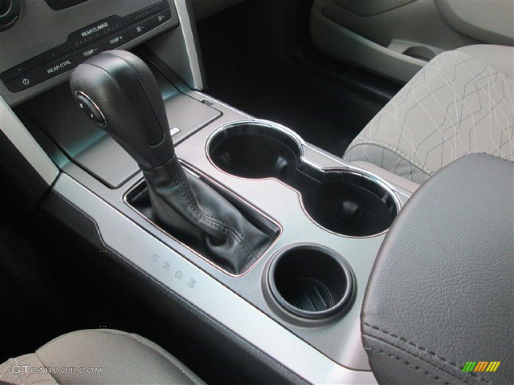 2015 Explorer FWD - Oxford White / Medium Light Stone photo #33