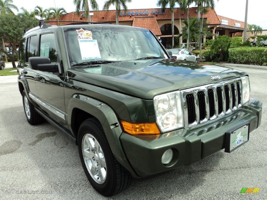 2007 Commander Limited - Jeep Green Metallic / Dark Khaki/Light Graystone photo #2