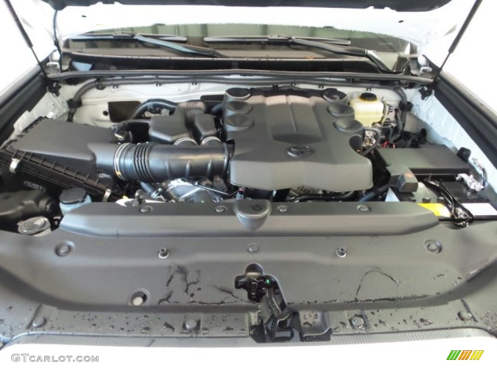 2015 Toyota 4Runner SR5 Premium 4x4 Engine Photos