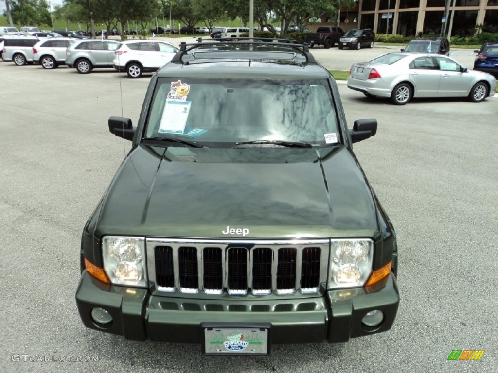 2007 Commander Limited - Jeep Green Metallic / Dark Khaki/Light Graystone photo #17