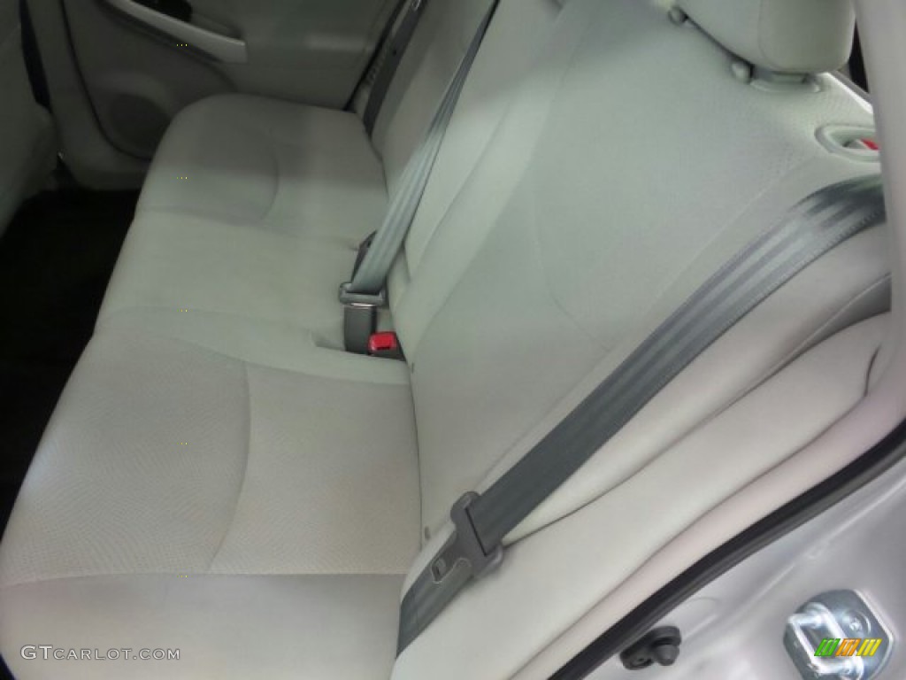 Misty Gray Interior 2015 Toyota Prius Three Hybrid Photo #97454250