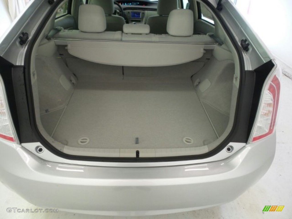 2015 Toyota Prius Three Hybrid Trunk Photo #97454668