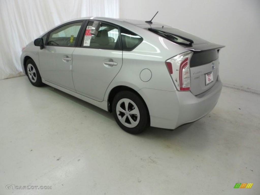 2015 Prius Three Hybrid - Classic Silver Metallic / Misty Gray photo #32