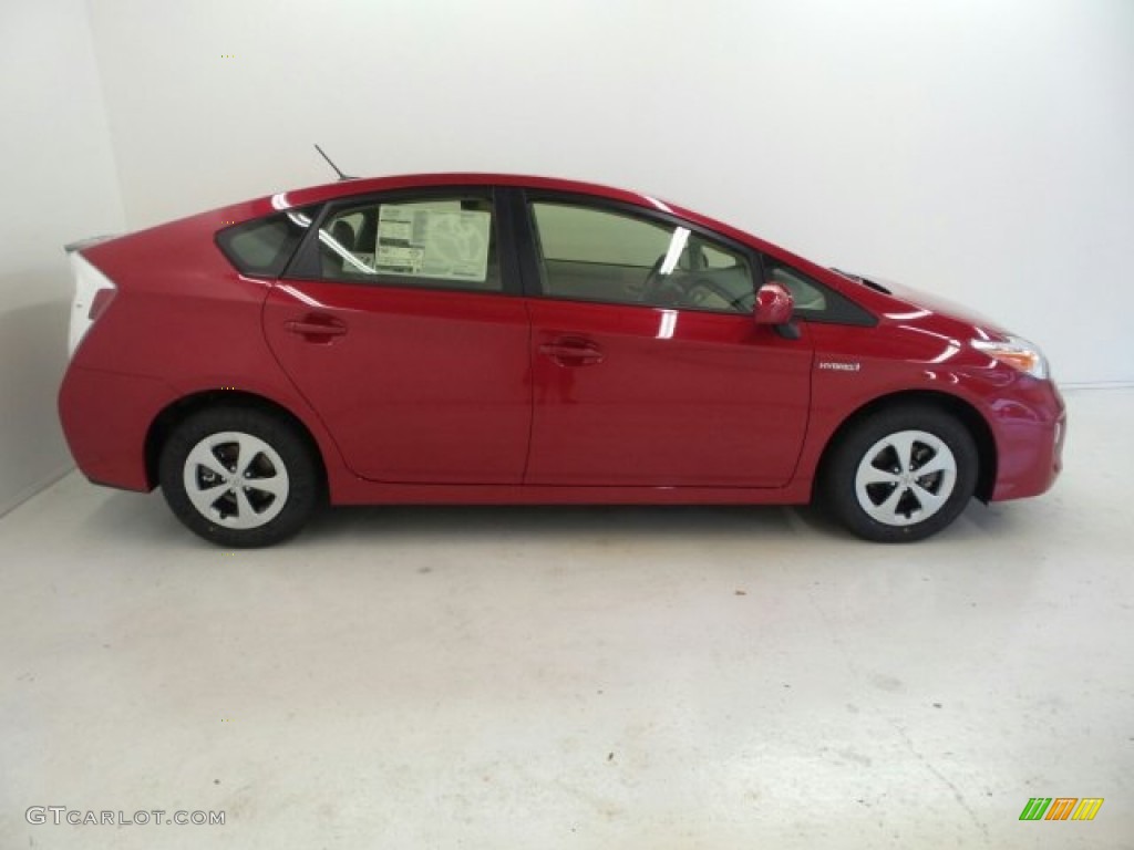 2015 Prius Four Hybrid - Barcelona Red Metallic / Bisque photo #1