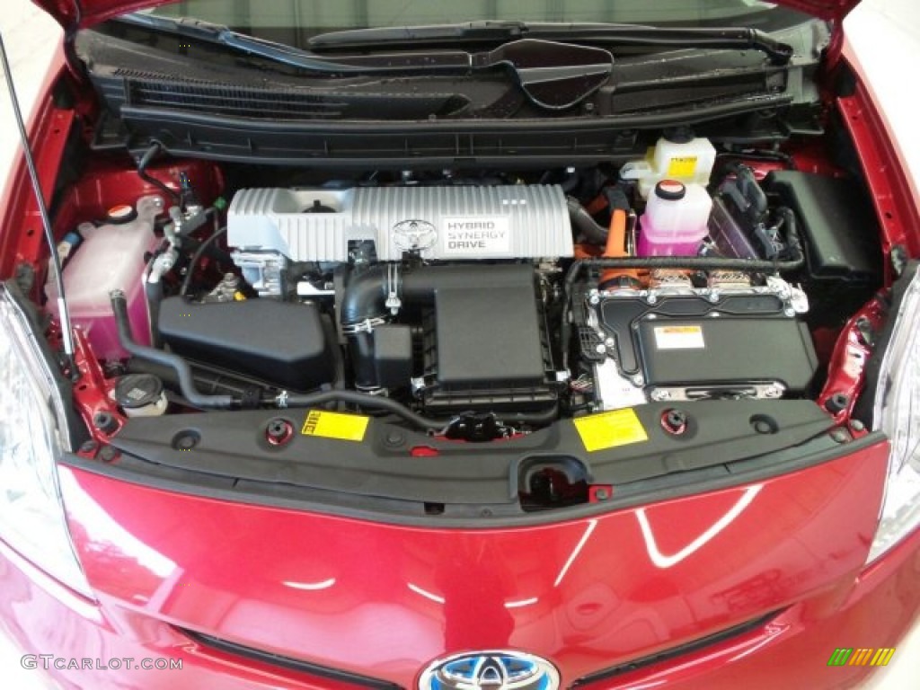 2015 Toyota Prius Four Hybrid Engine Photos