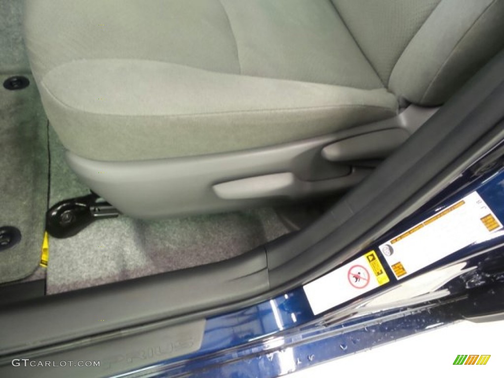 2015 Prius Three Hybrid - Nautical Blue Metallic / Dark Gray photo #11