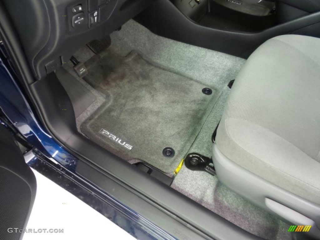 2015 Prius Three Hybrid - Nautical Blue Metallic / Dark Gray photo #12